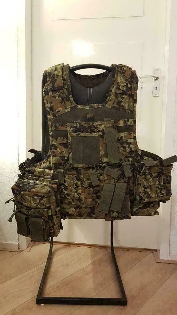 Бойовий бронижелет INVADER GEAR