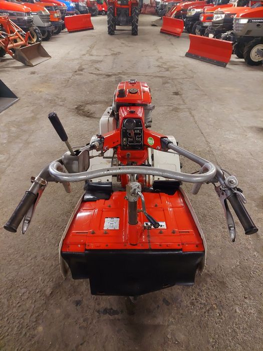 Glebogryzarka Dzik Mitsubishi MT700D bardzo ładna 7km