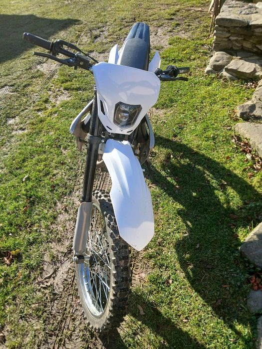 Motocykl Enduro Asix XB83