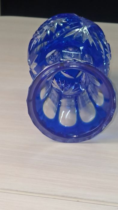 Wazon kryształowy niebieski wysokość 18 cm Huta Violetta. PRL.