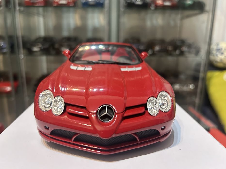 Mercedes SLR McLaren roadster 1:18 Minichamps (CMC Autoart)