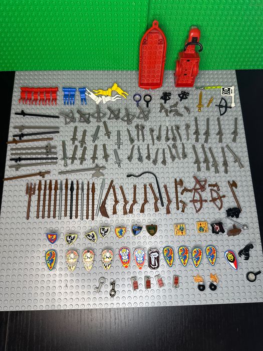 Lego аксесуари, щити, мечі Castle, Star Wars, Lotr, Adventures, Pirat