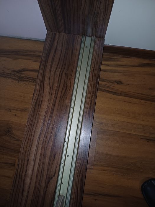 Szafa duża typu komandor/wnękowa sz260 x wys218 - 3drzwiowa ciemny br
