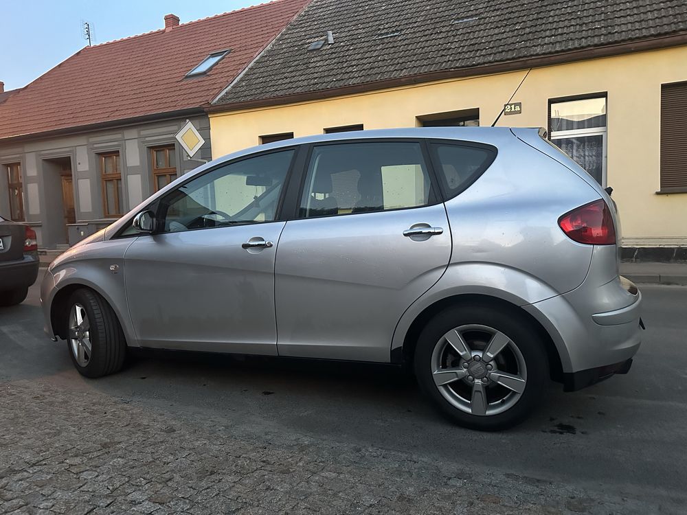 Sprzedam auto swiezo sprowadzone zarejestrowane zamiana seat altea