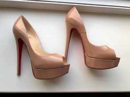 Босоножки Christian Louboutin Lady Peep Nude 35,5