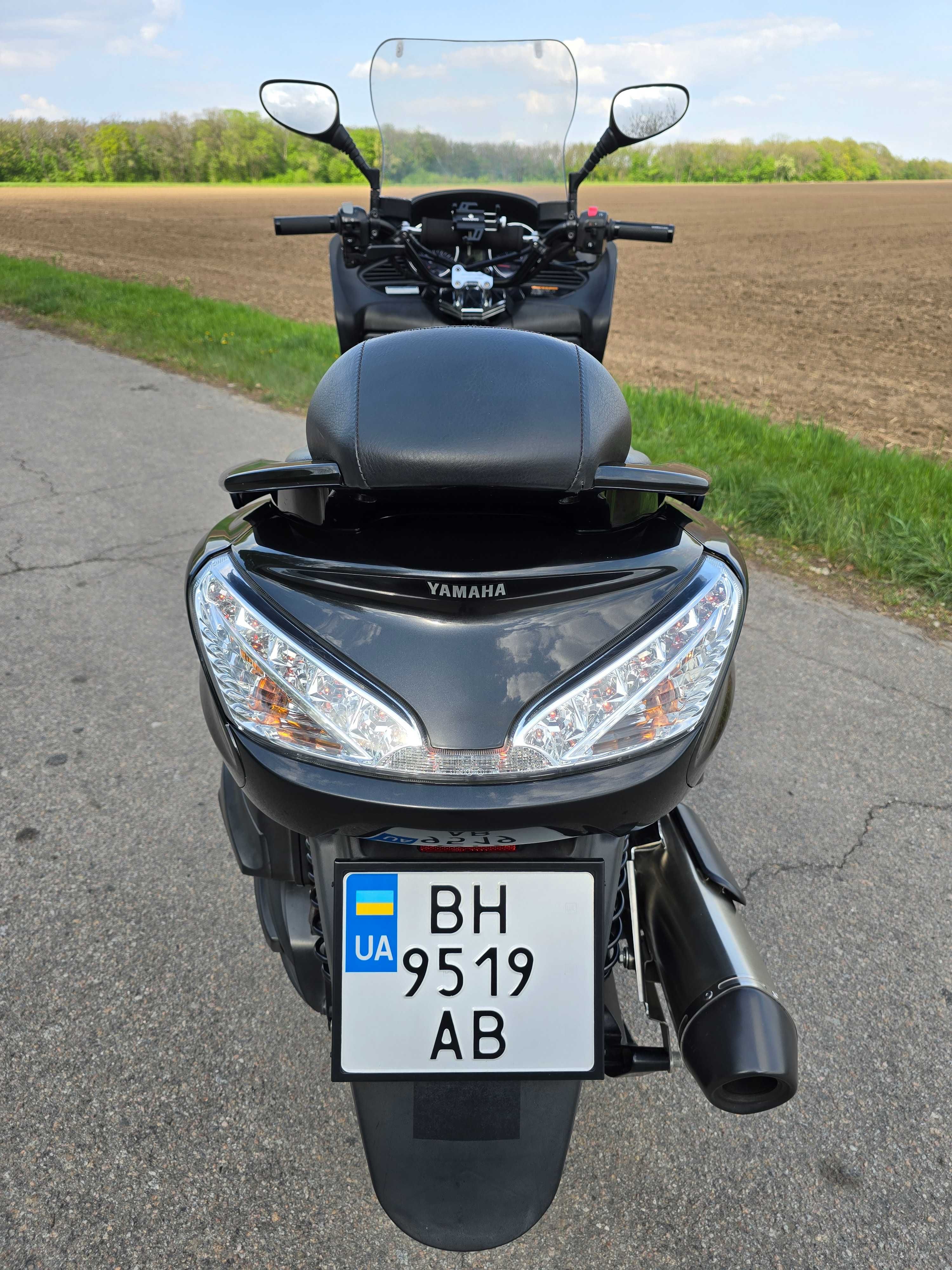 Yamaha Majesty 400 GRANT 2013