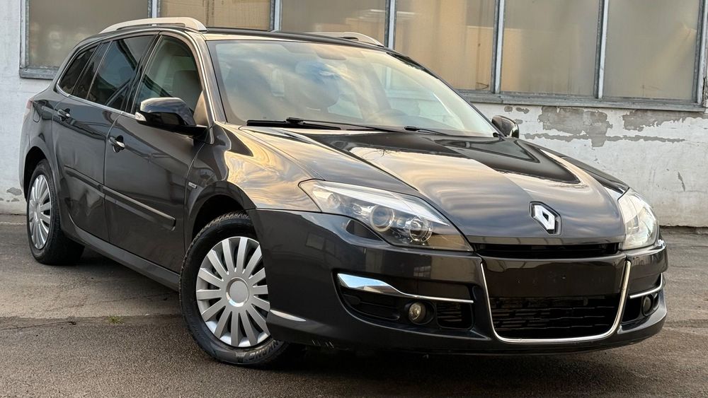 Renault Laguna 2,0Dci/131TyśKm/BoseEdition/Skóra/Navi/Xenon/Klimatron/Pdc/MaxWersja