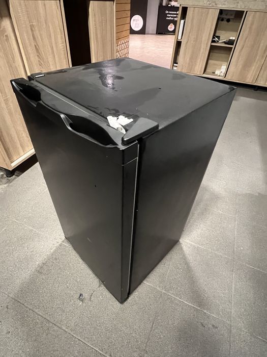 Frigobar 85L semi novo