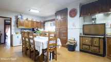 Moradia T3 com anexos, logradouro e garagem em Paredes