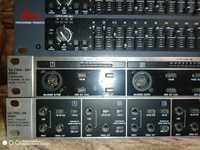 Behringer DI4000