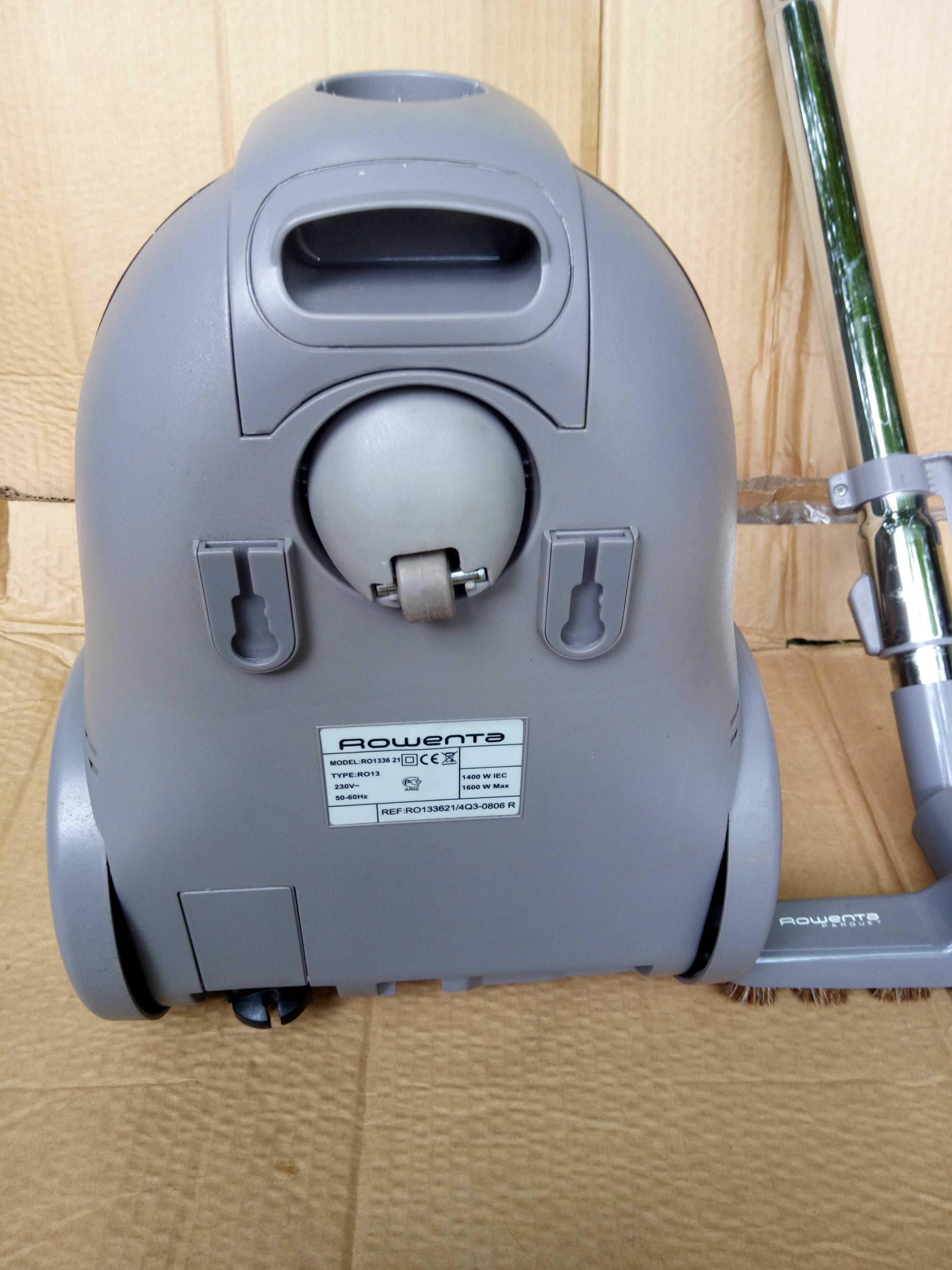 Пылесос мешковой Rowenta RO1336 1600W хорошее состояние