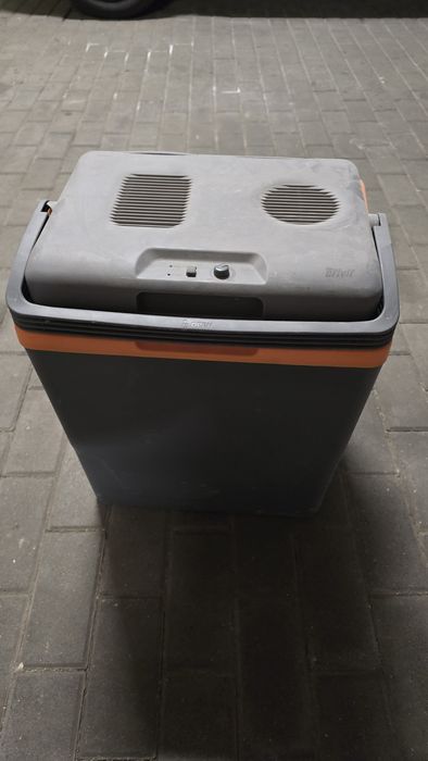 Lodówka turystyczna  230v i 12v