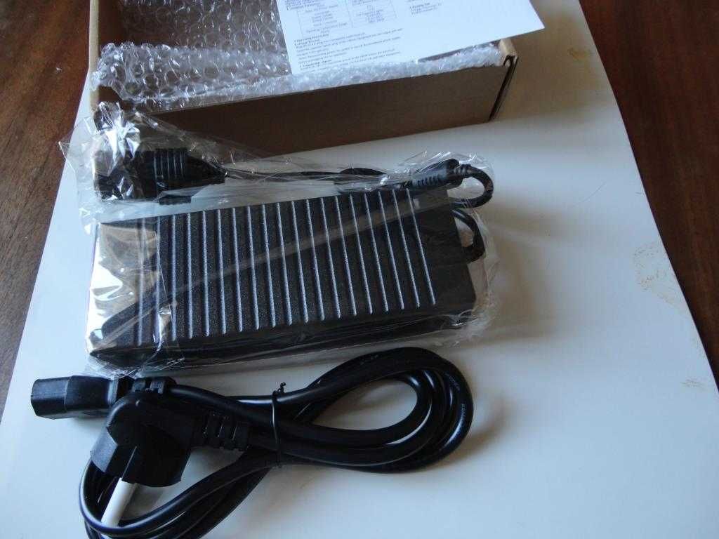 Conversor/adaptador de energia 220V para 12V saída isqueiro