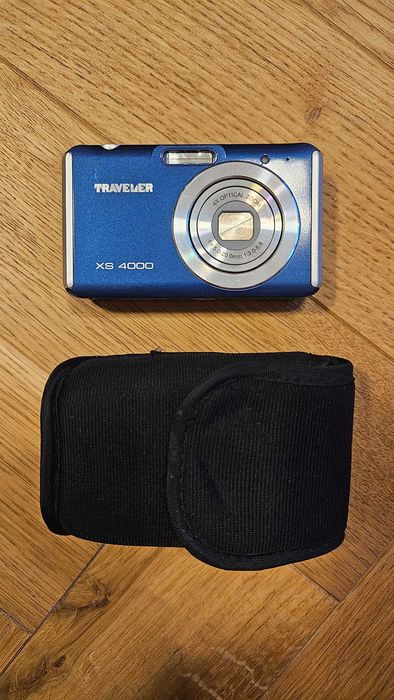 Kompaktowy aparat cyfrowy Traveler XS 4000