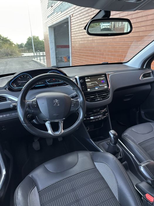 Peugeot 2008 1.2VTI Allure