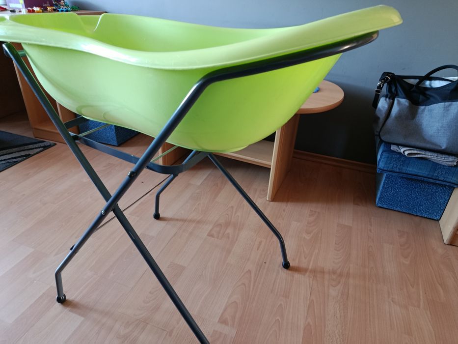 Wanienka że stojakiem