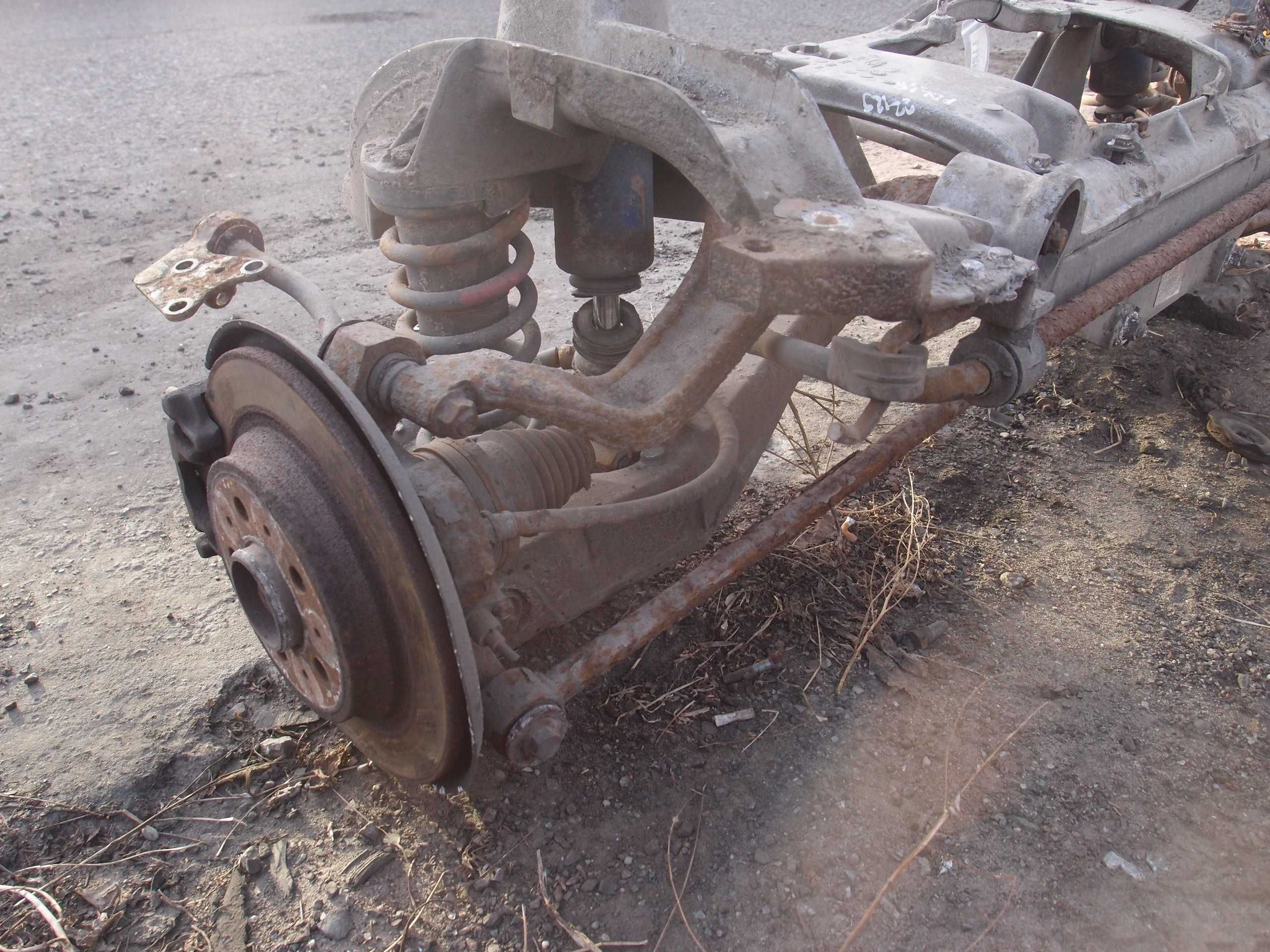 Belka zawieszenia Volvo V70 I 2.0T 4x4