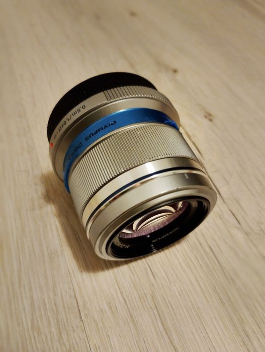 Olympus m.zuiko 45mm f/1.8