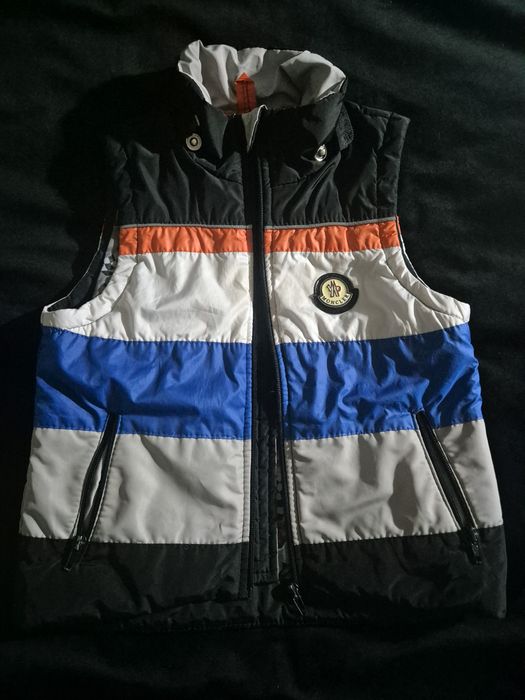 Жилетка с капюшоном на 5-6 лет