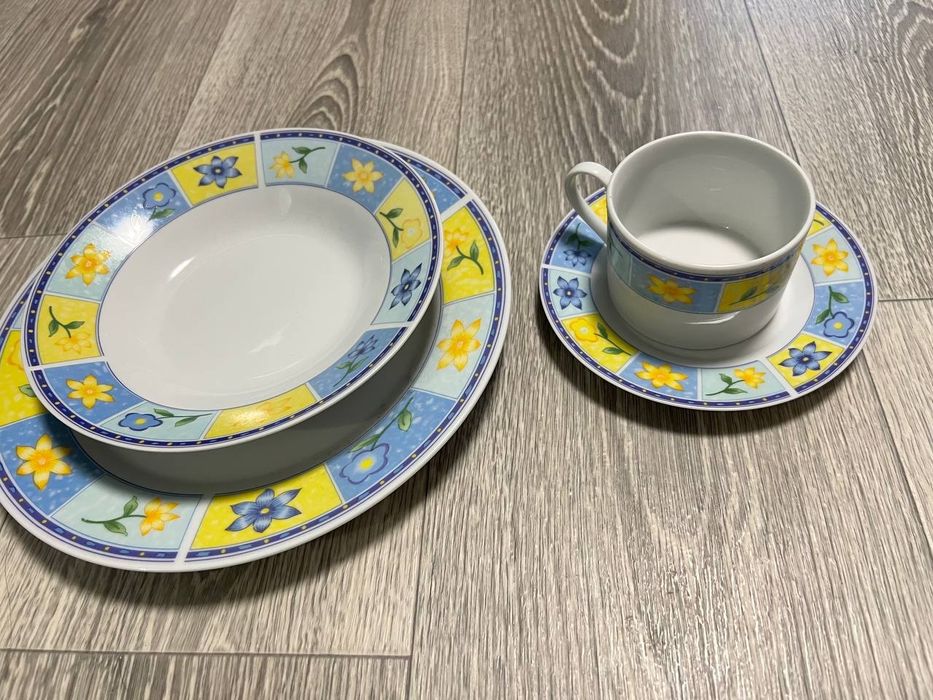 Столовий сервіз порцеляновий, набір на 6 персон