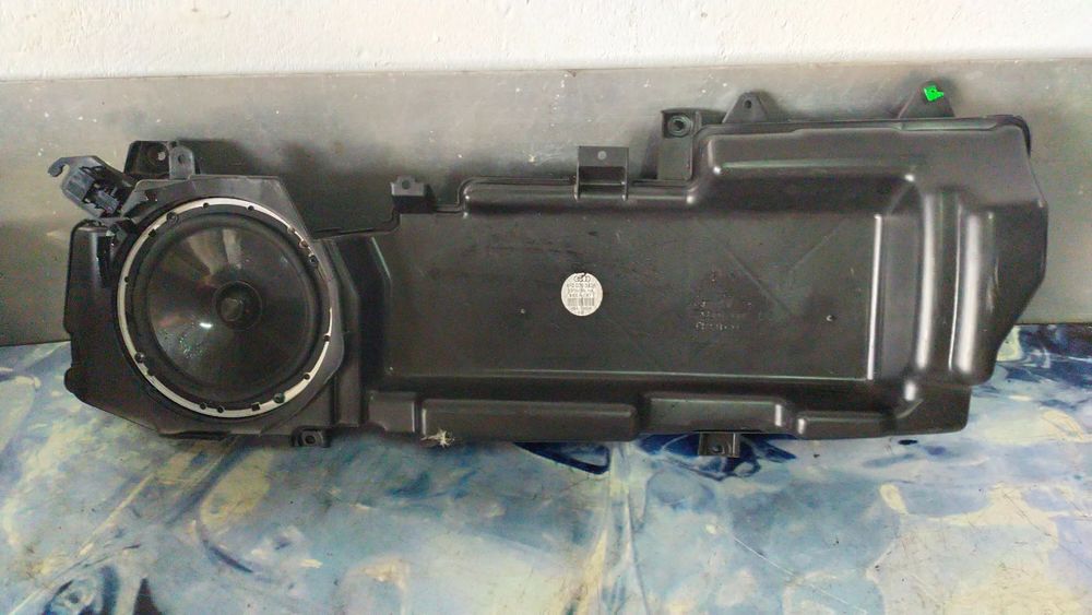 AUDI A6 C6  SUBWOOFER GŁOŚNIK 4F0035382B