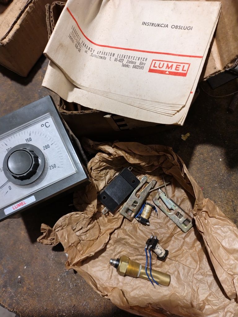 Regulator temperatury Lumel