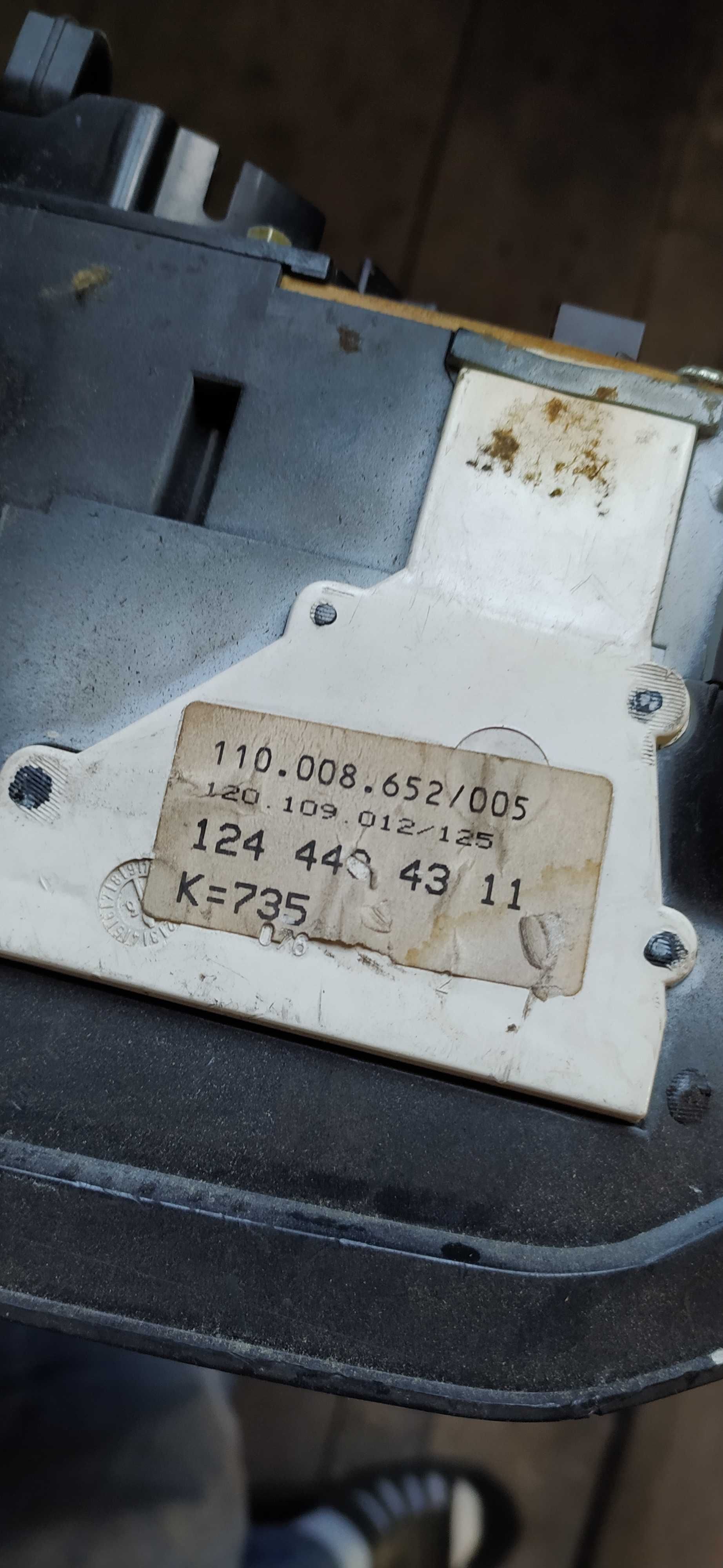 Приборка мерседес W124 панель приладів W124 салон