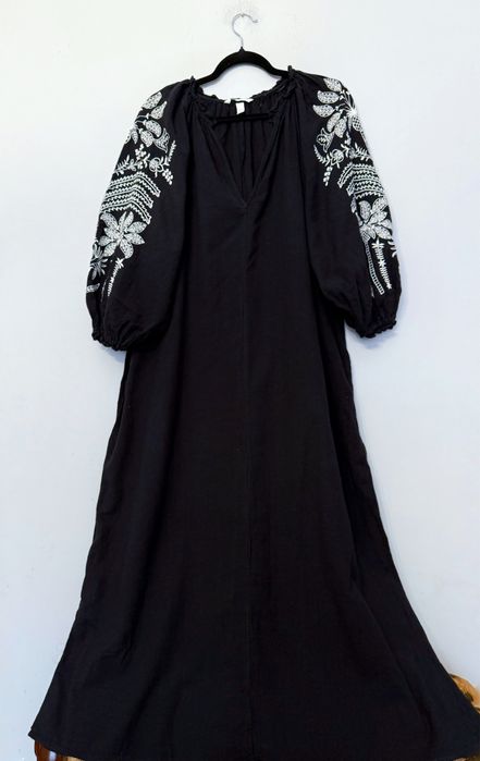 Вишете плаття жіноче