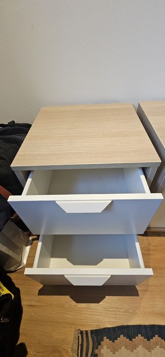 Mesas de cabeceira Askvall Ikea