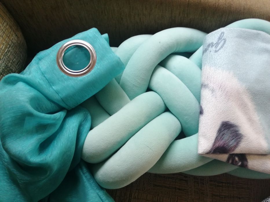 Komplet: zasłonki, poducha, poszewka