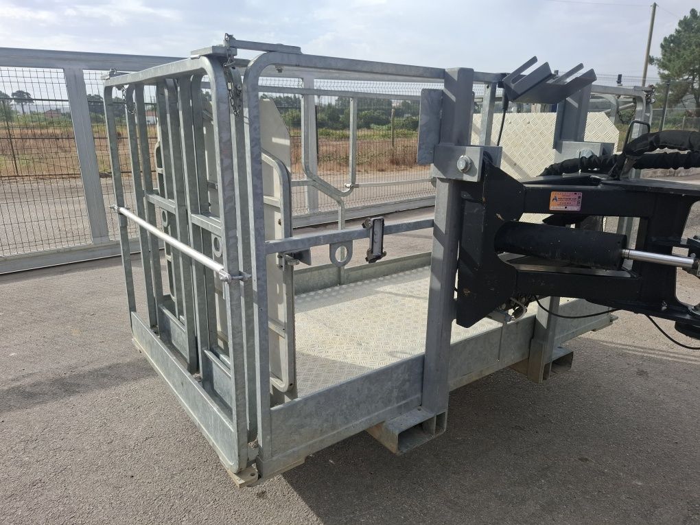 Cesta articulada manitou