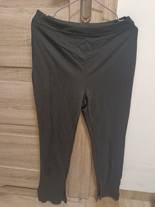 Damskie czarne wiskozowe spodnie legginsy w rozmiarze 38/M