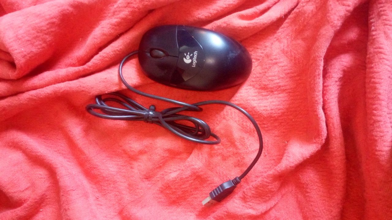 Mouse Logitech ficha usb BARATO