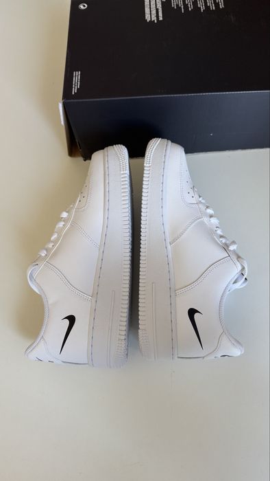 Nike Air Force 1 Low '07 Multi-Swoosh Orange rozmiar 39, wkładka 25 cm