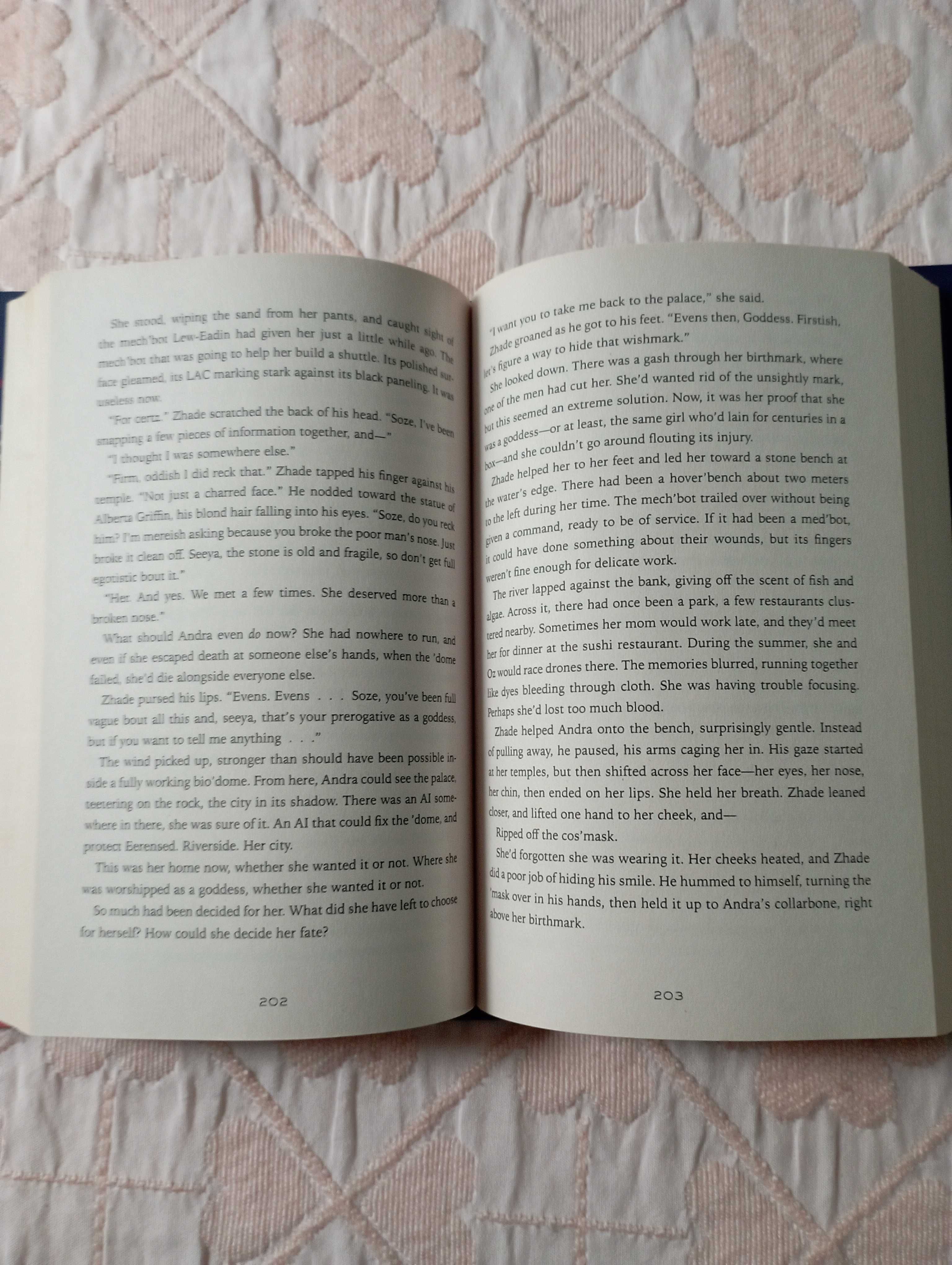 Livro Goddess In The Machine - Lora Beth Johnson - ingles/english