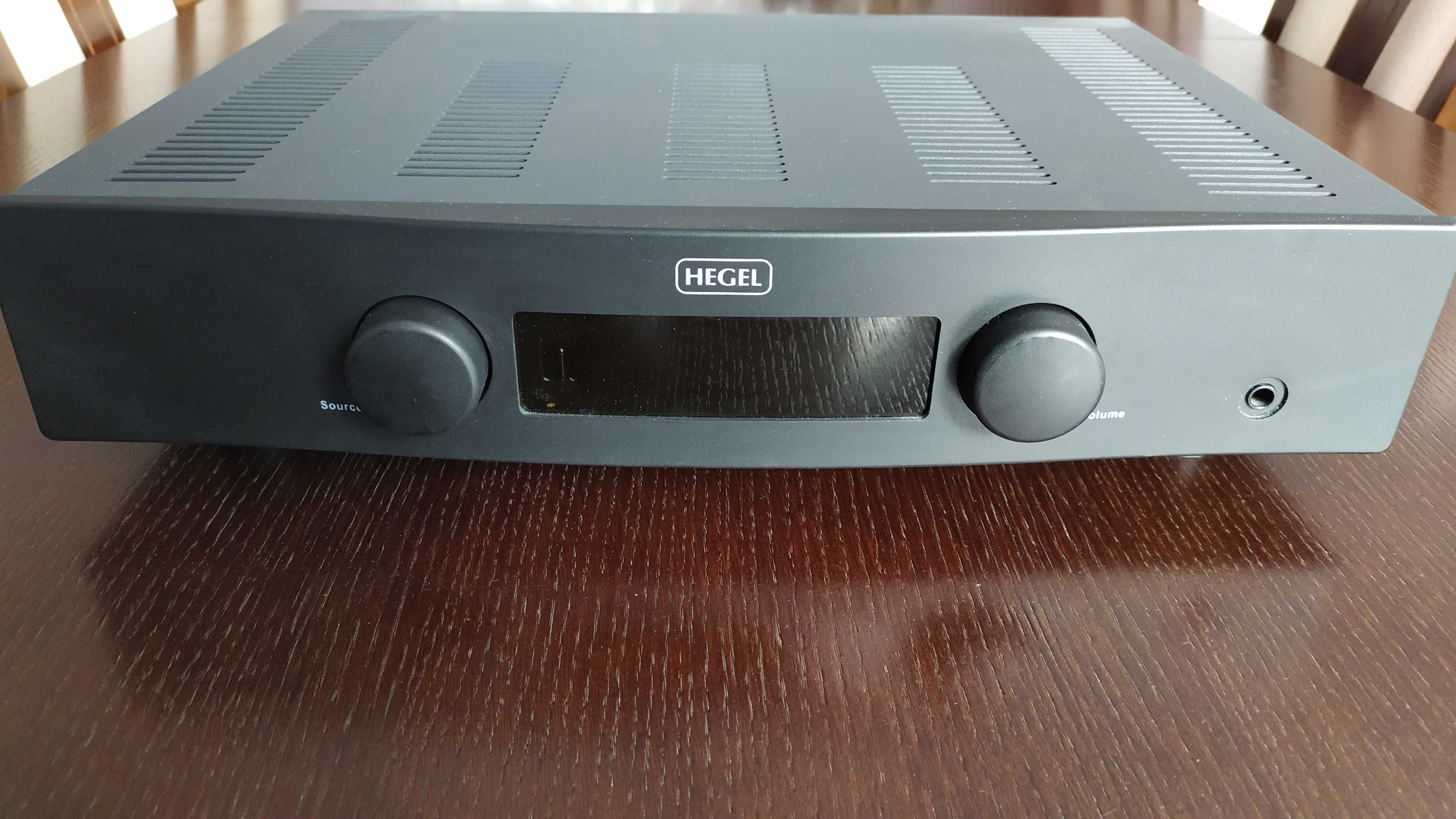 Wzmacniacz Hegel H90