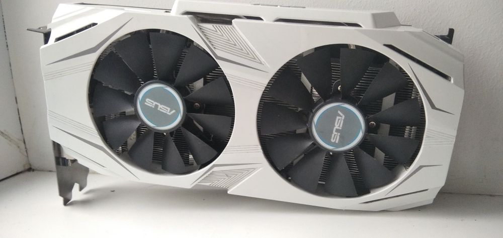 Продам відеокарту Asus Dual RX480 8gb 2304sp