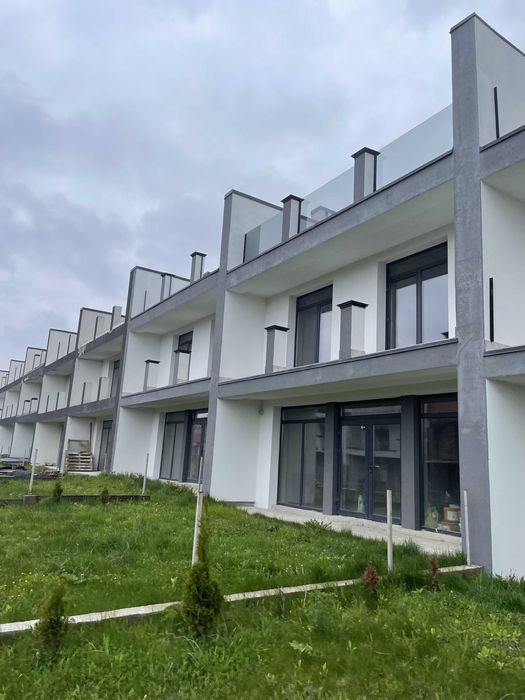 Продаж котеджу  з ділянкою з початковим ремонтом Солонка!