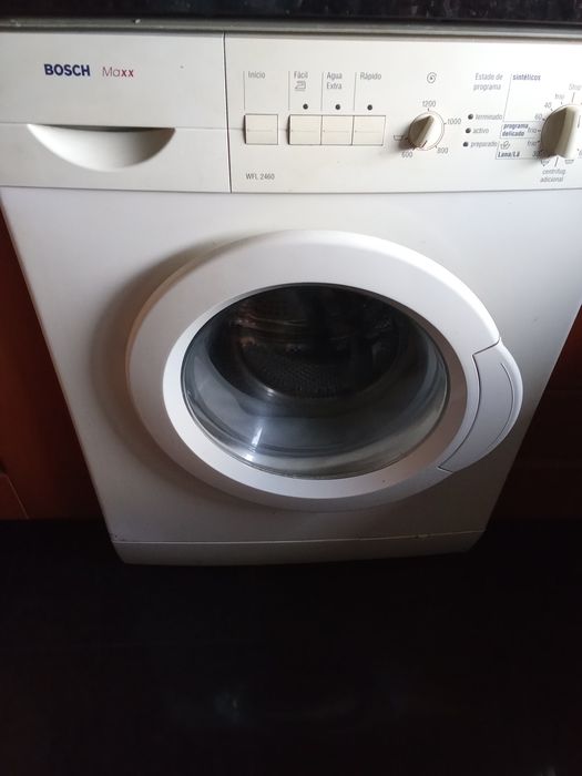 Máquina de lavar avariada