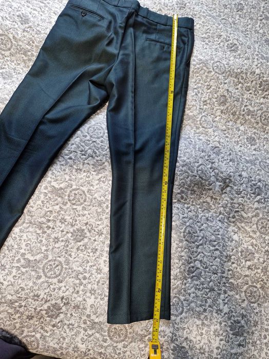 Smoking ślubny zielony