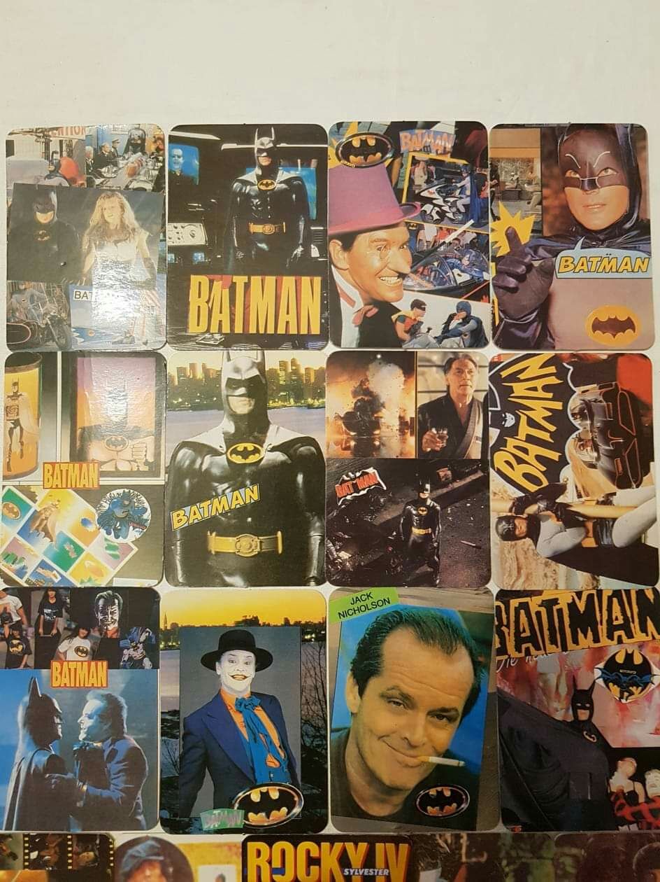 Calendários antigos do Batman, Rambo e Rocky dos anos 90