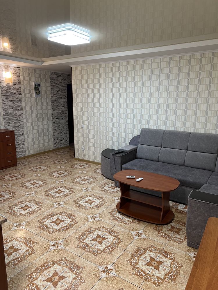 Здам 3 км. кв в центрі міста. Жд. Авто  20000 тис .