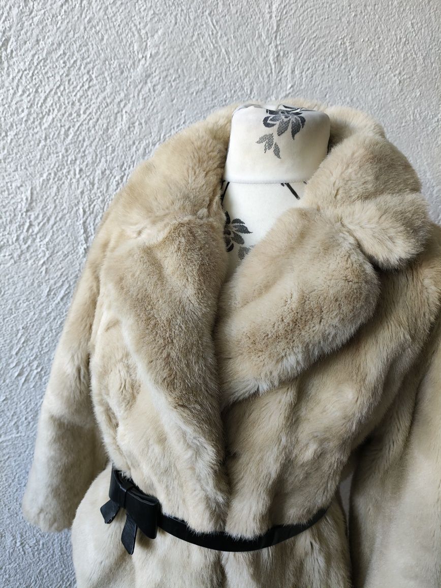 Eleganckie futerko damskie 42 XL beżowe