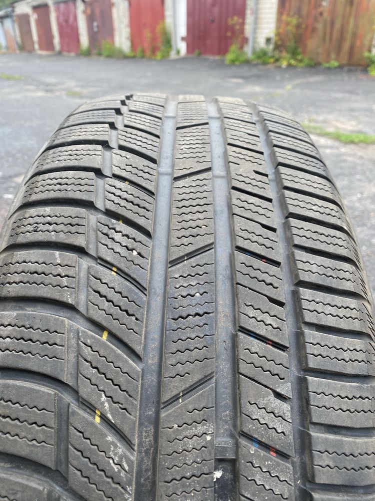 Гума(ризина,шини) Toyo 215/55/17 зимова