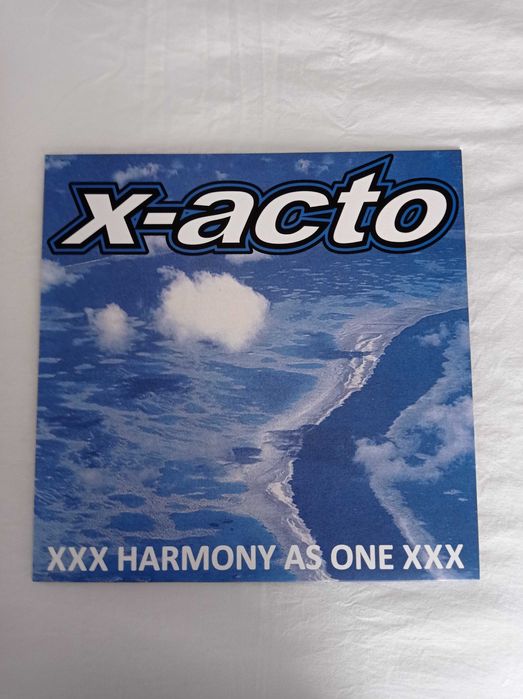X-Acto - “Harmony as One / Split with No Violence” LP (novo)