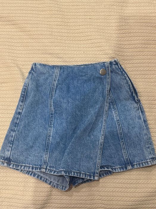 Шорти-спідниця Stradivarius