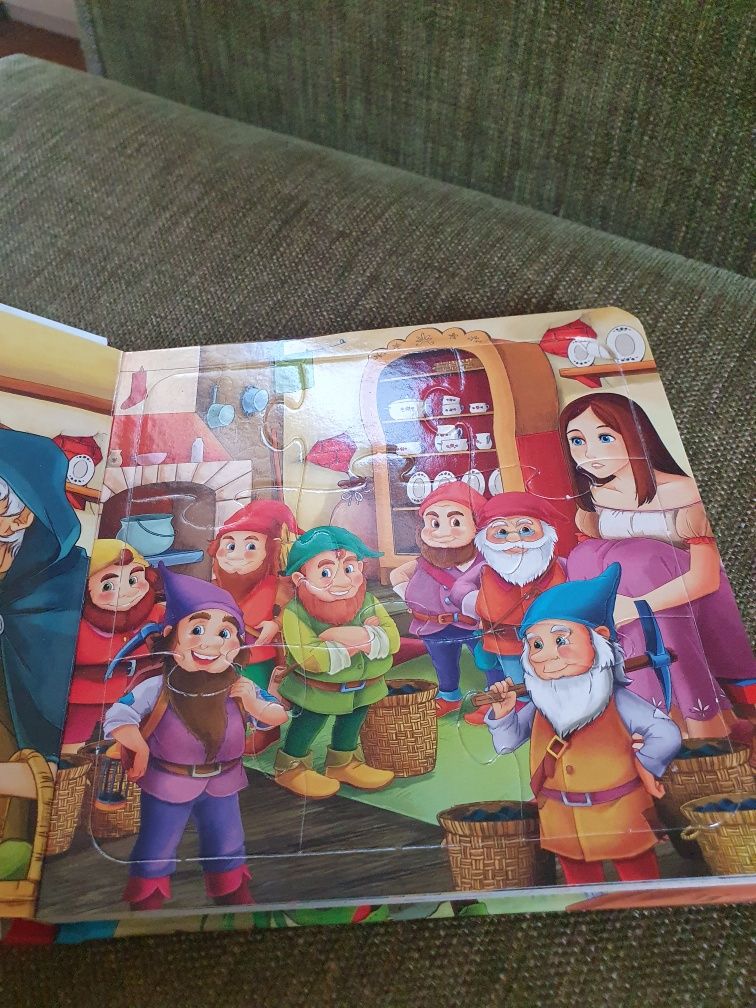 Puzzle dla dzieci bajkowe książeczka