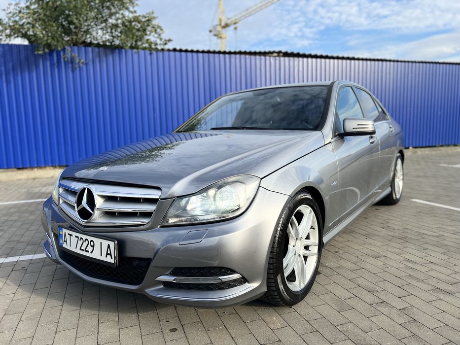 Mercedes Benz C class 1.8 бензин 2011р.