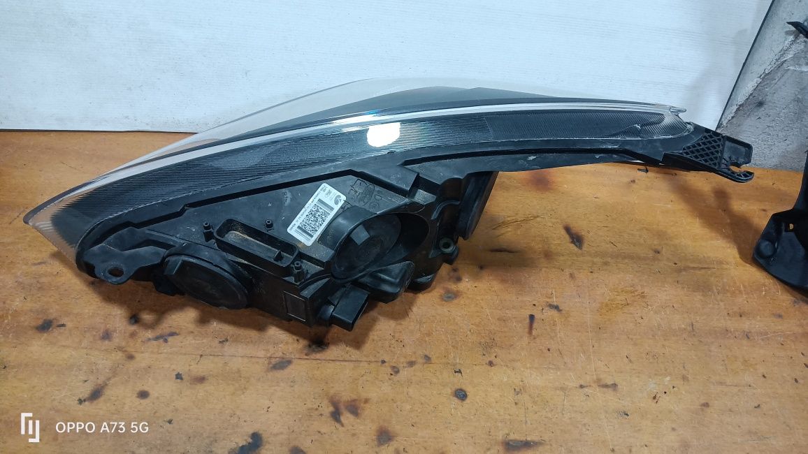 Farol Ford focus mk3 ótica direita 2015