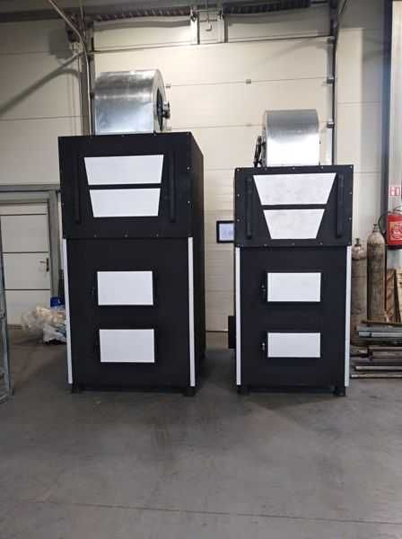 Piec nadmuchowy z podajnikiem. 50 kw.